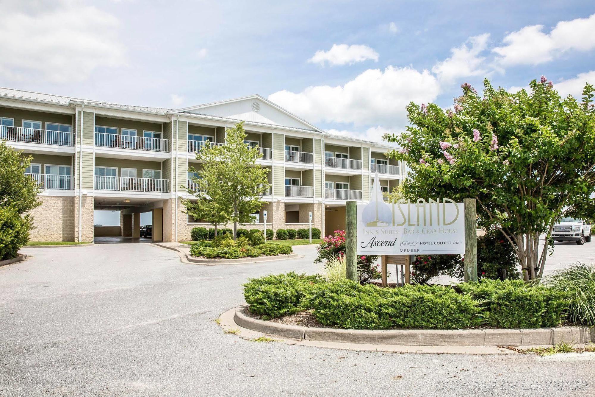 Island Inn & Suites, Ascend Hotel Collection Piney Point Kültér fotó